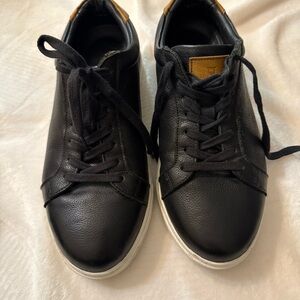 Men's Black Leather Casual Sneakers with Tan Accent Allen Edmonds size 8